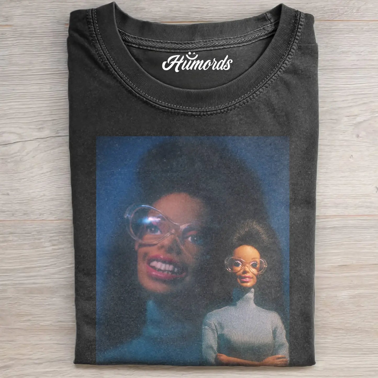 RETRO BARBIECORE T-SHIRT WITH GLASSES