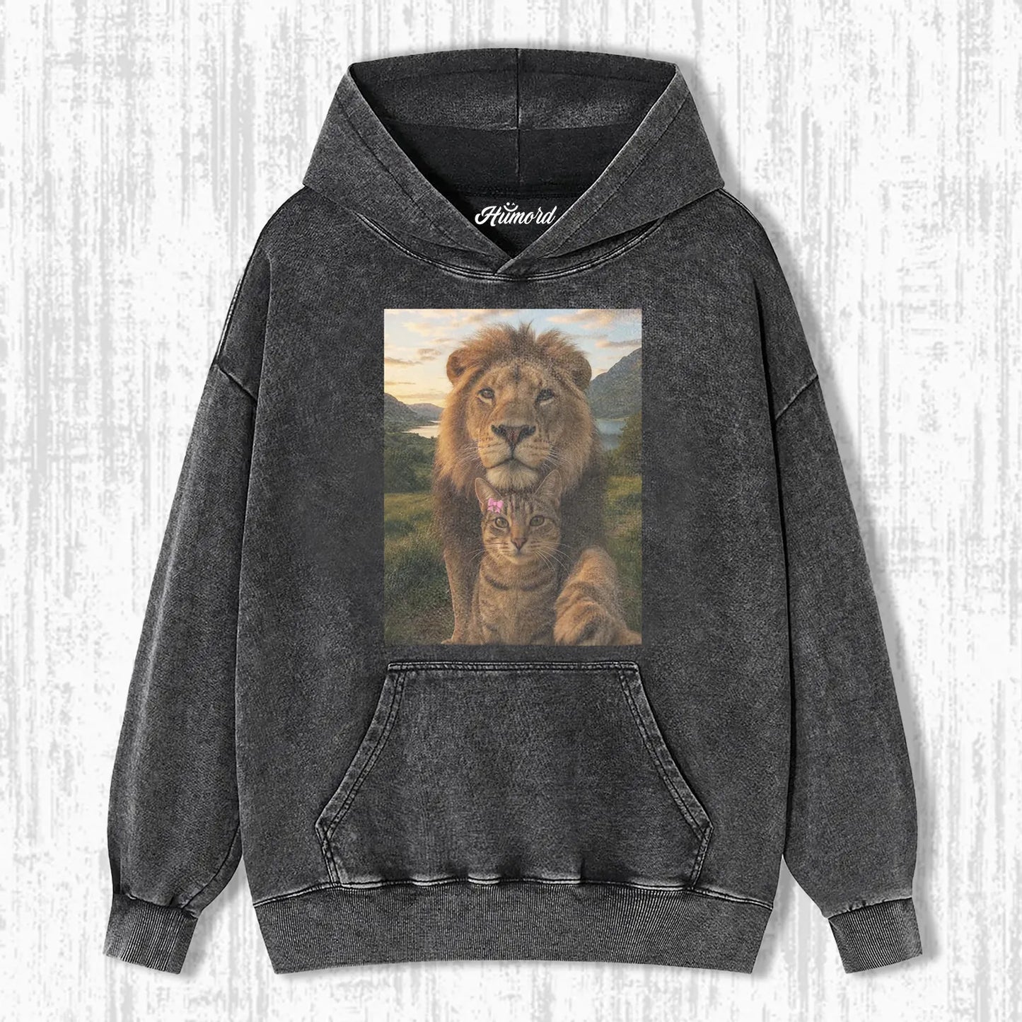 FUNNY LION AND CAT T-SHIRT