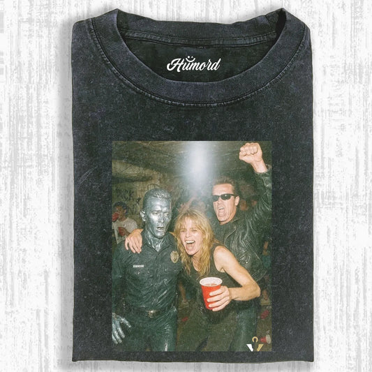 ARNOLD SCHWARZENEGGER IN THE BAR PARTY T-SHIRT