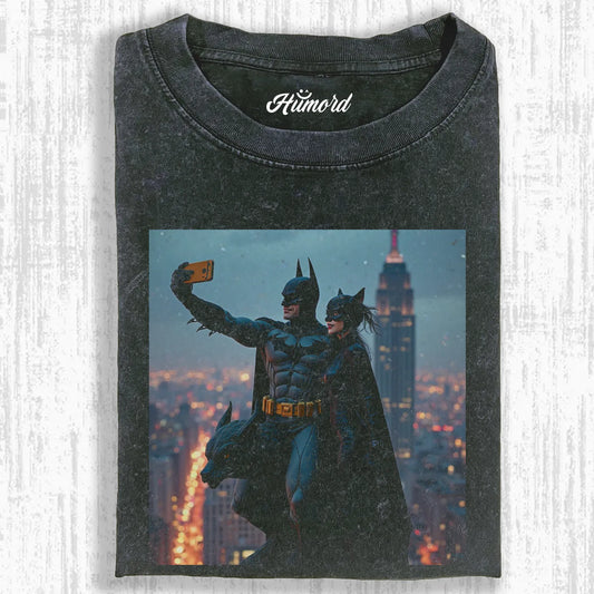 BATMAN AND CATWOMAN T-SHIRT