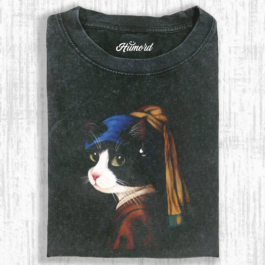 CAT WITH A PEARL EARRING TEE