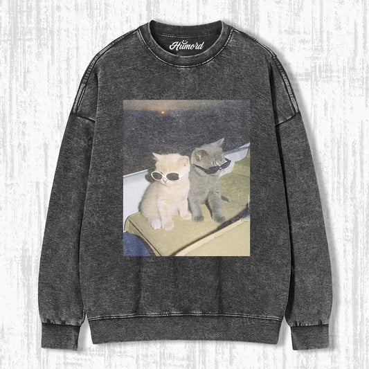 CAT WITH SUNGLASSES T-SHIRT 1.0