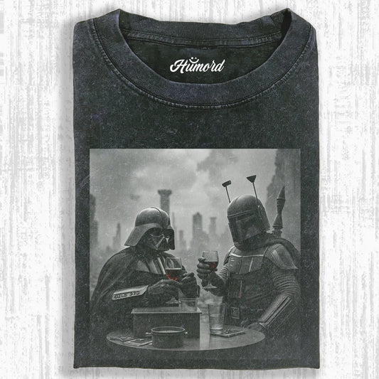 DARTH VADER AND BOBA FETT HAVING A DRINK T-SHIRT