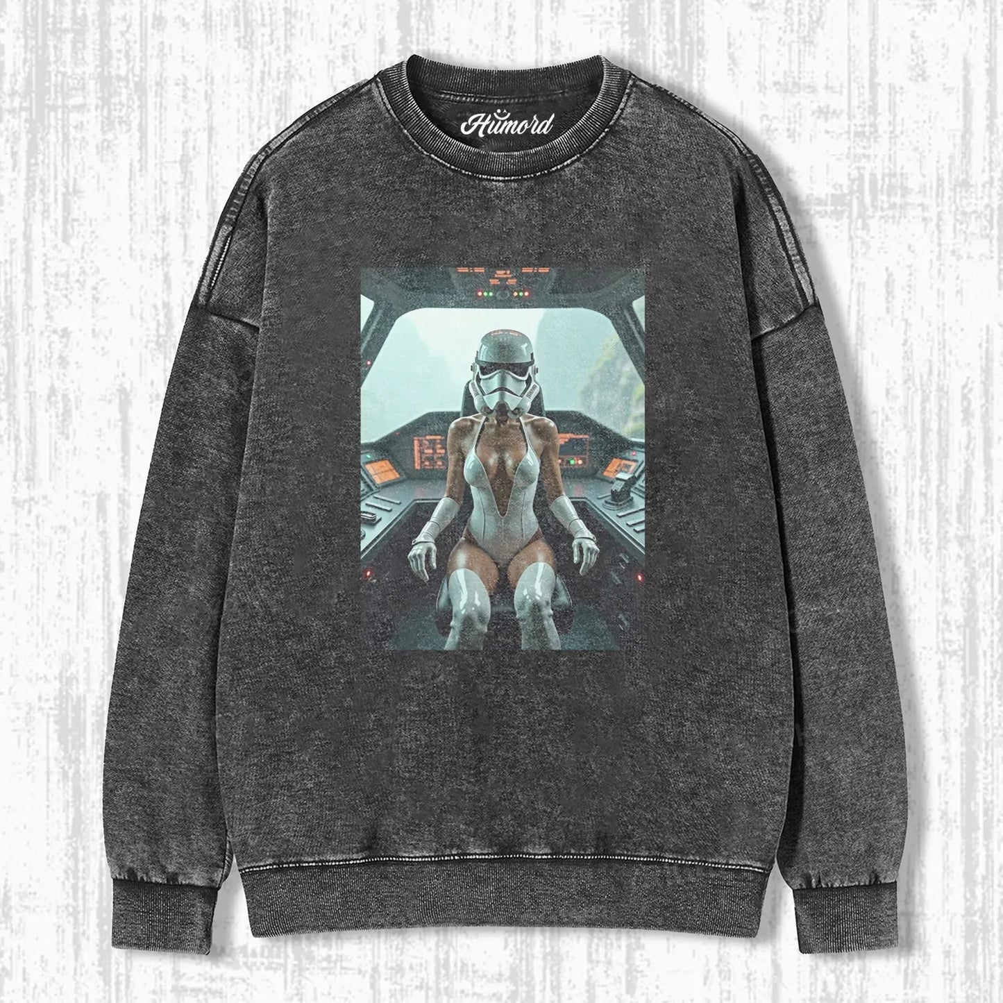 FEMALE SOLDIER IN THE COCKPIT OF A BATTLESHIP T-SHIRT