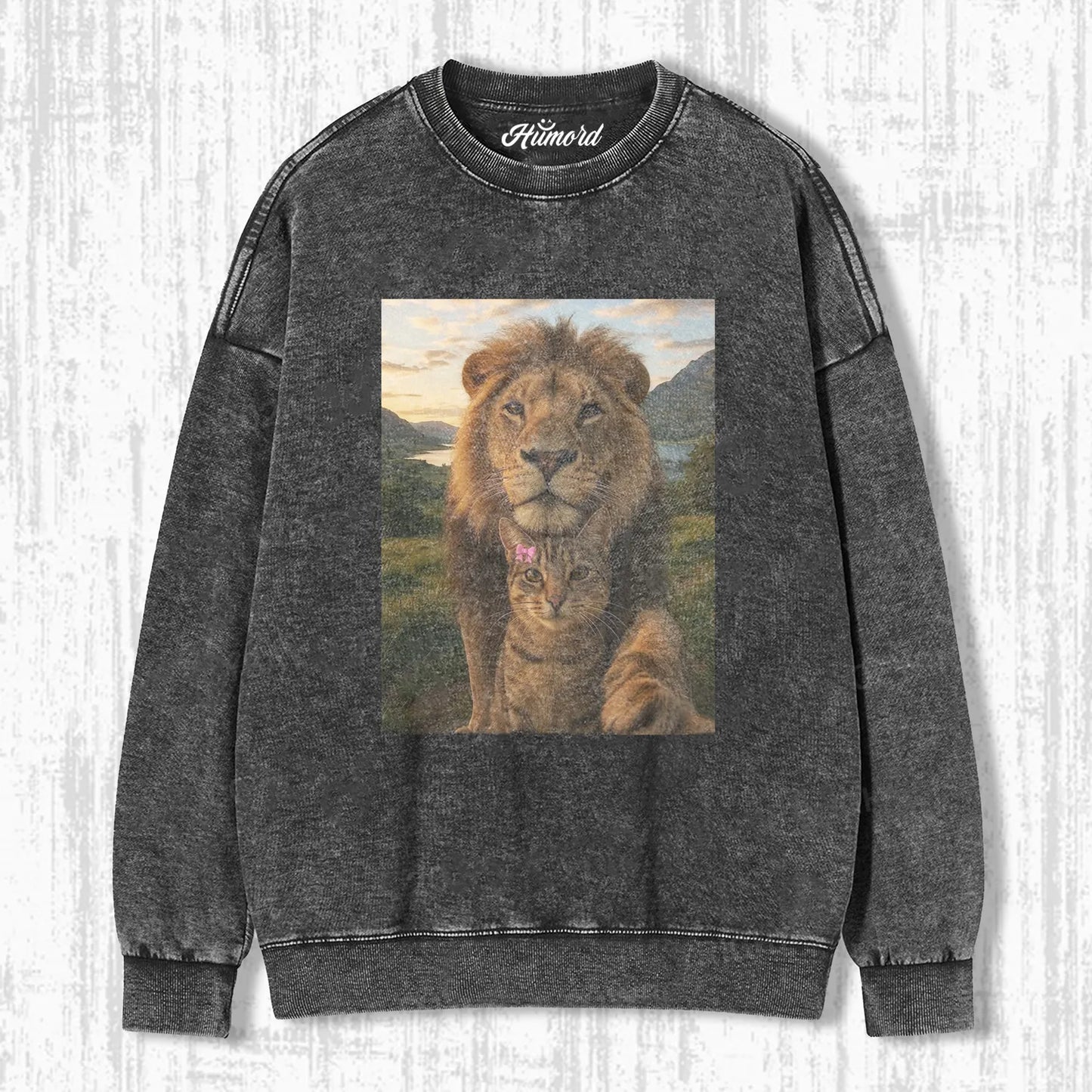 FUNNY LION AND CAT T-SHIRT