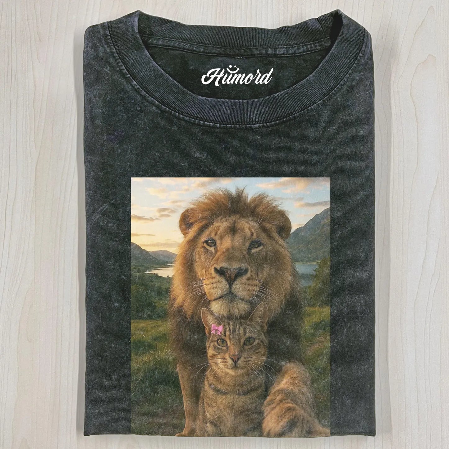 FUNNY LION AND CAT T-SHIRT