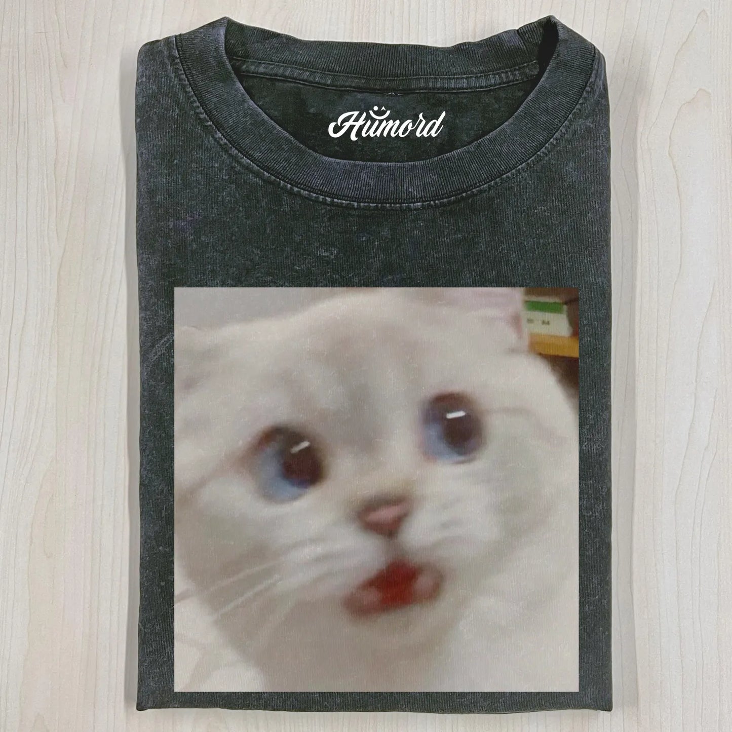 FUNNY SHOCK CAT T-SHIRT