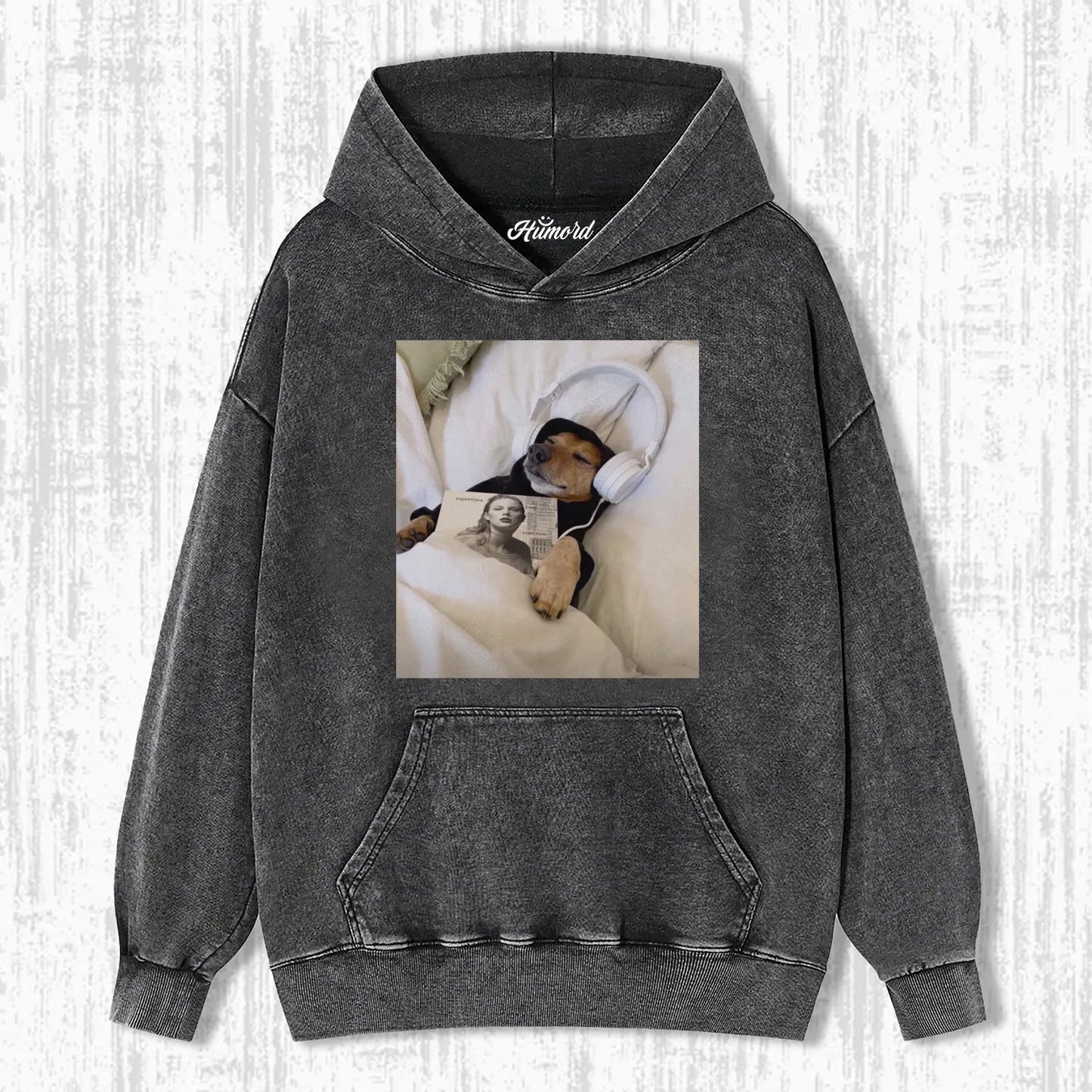 LISTENING DOG T-SHIRT