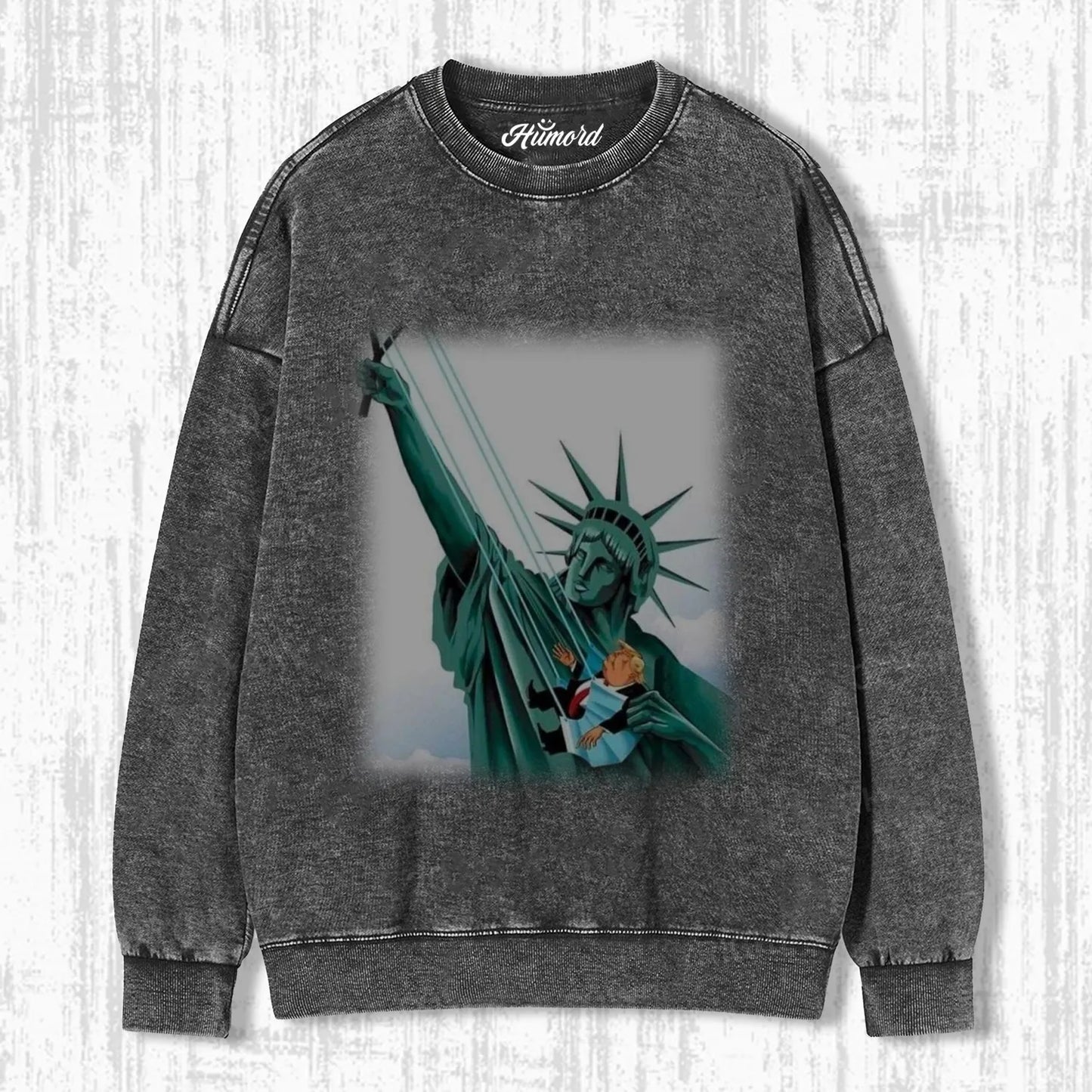 STATUE OF LIBERTY FUNNY T-SHIRT