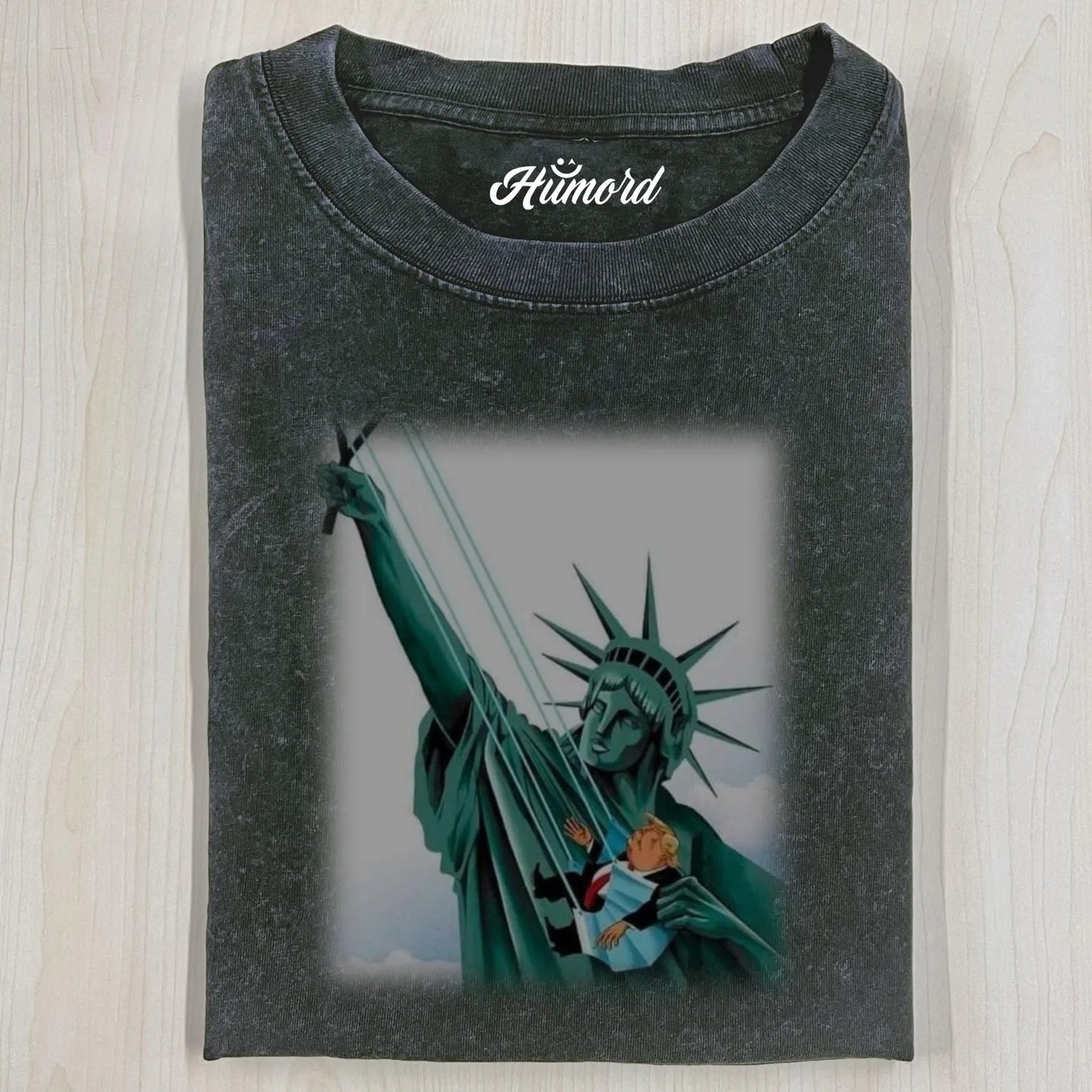 STATUE OF LIBERTY FUNNY T-SHIRT