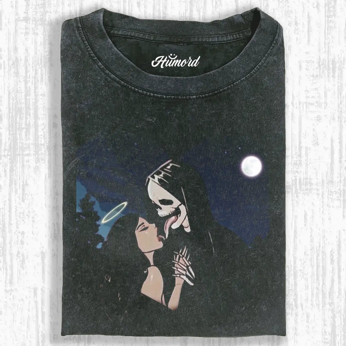 Skull Kiss Tee